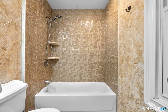 Building Photo - 242 Prospect St