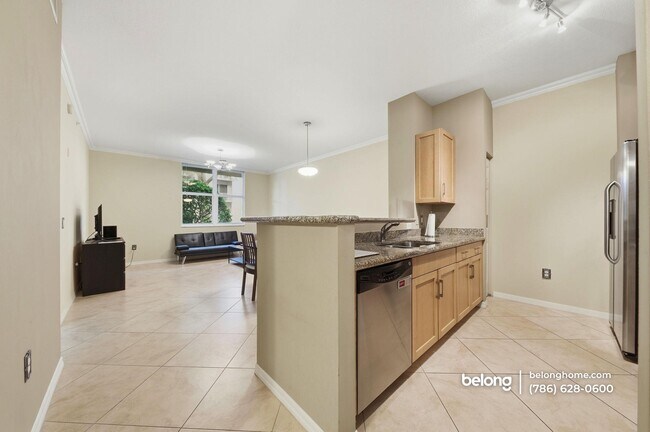 Building Photo - 2421 NE 65th St