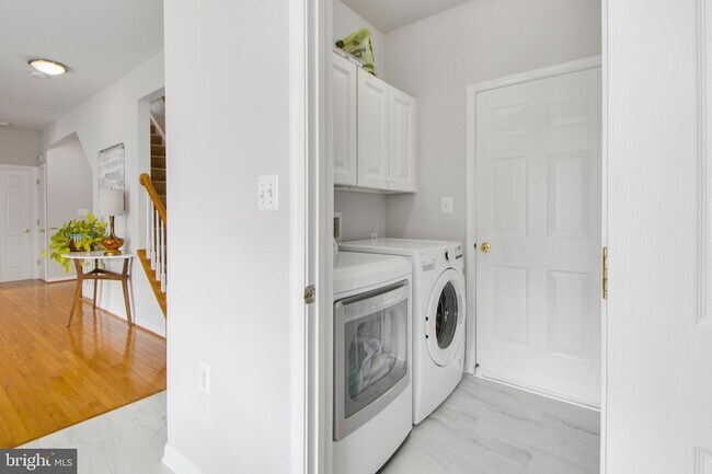 Building Photo - 115 Richard Dr SE