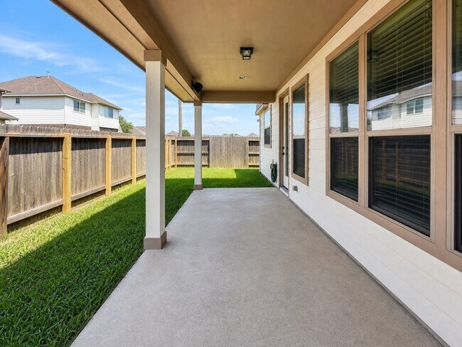 Building Photo - 26210 Riley Glen Dr