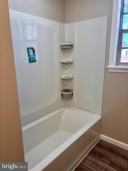 Building Photo - 1228 Heddon Ave