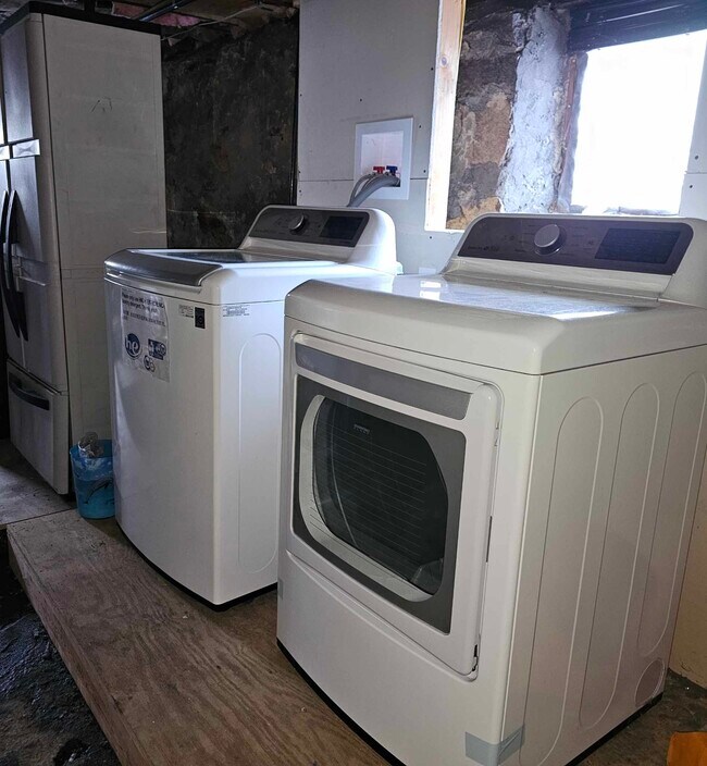 Building Photo - 10 Alton Rd