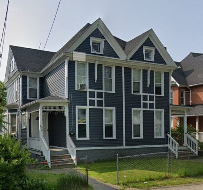 Building Photo - 139-141-141 Spencer St