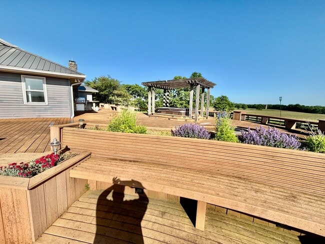 Building Photo - Escape to Luxury: Your Private Oasis on a ...