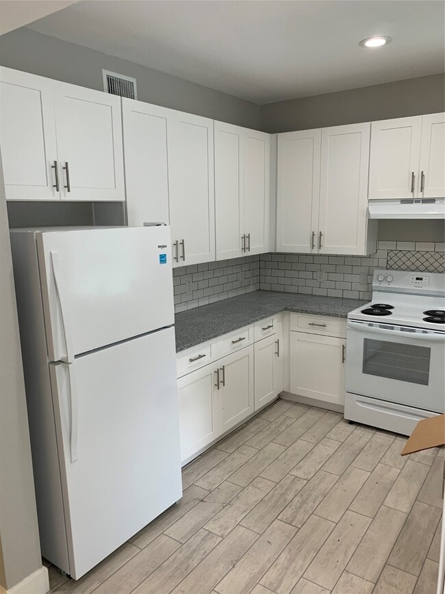 Building Photo - 4221 Alvin St