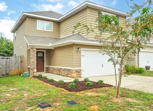 Building Photo - 220 Wainwright Dr