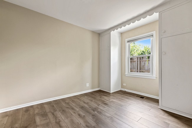 Building Photo - 1514 N Washington St