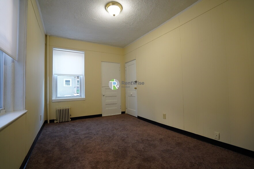 Building Photo - 1124 Commonwealth Ave