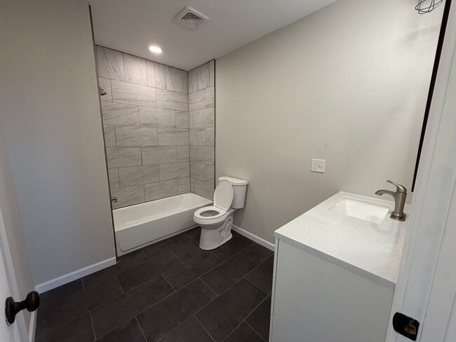 Building Photo - Now Available! 3 Bed/2 Bath Newly Built House