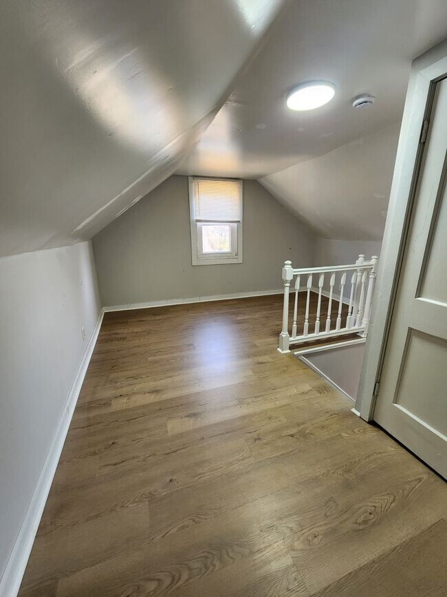 Building Photo - Big Spacious Beautiful Single Family 4 bedroom House for Rent !!!