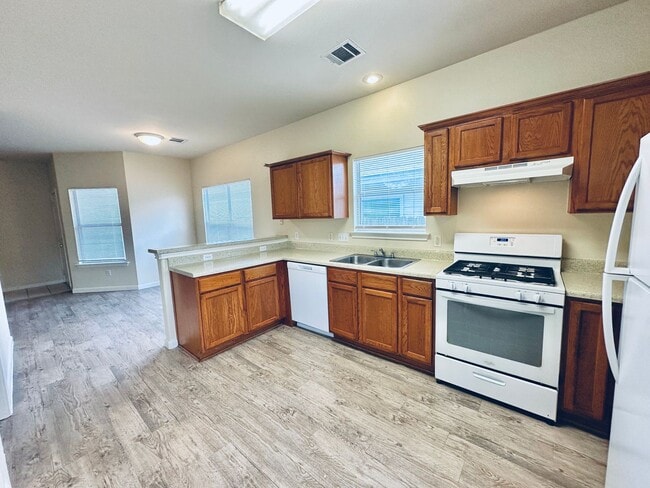 Building Photo - 2873 Southampton Way