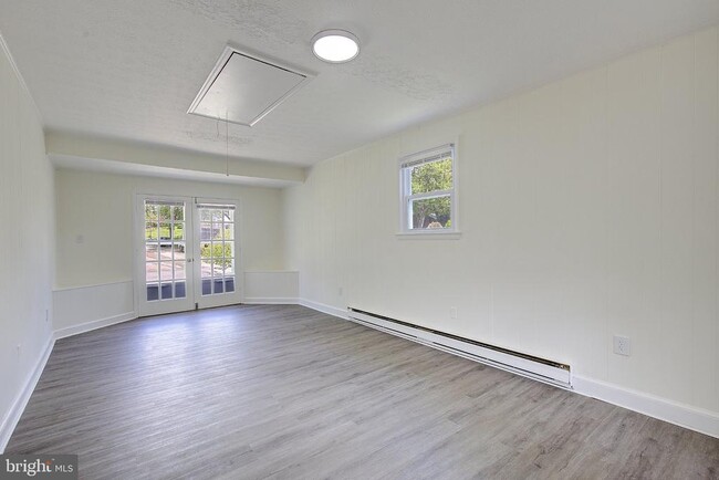 Building Photo - 6417 Kaine Dr