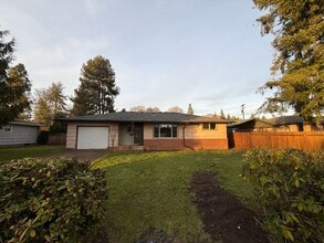 Building Photo - 3 Bedroom 1 Bath single story home