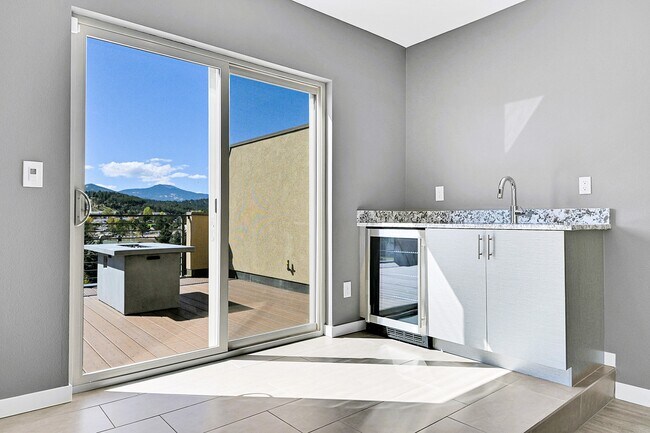 Building Photo - 28424 Tepees Way