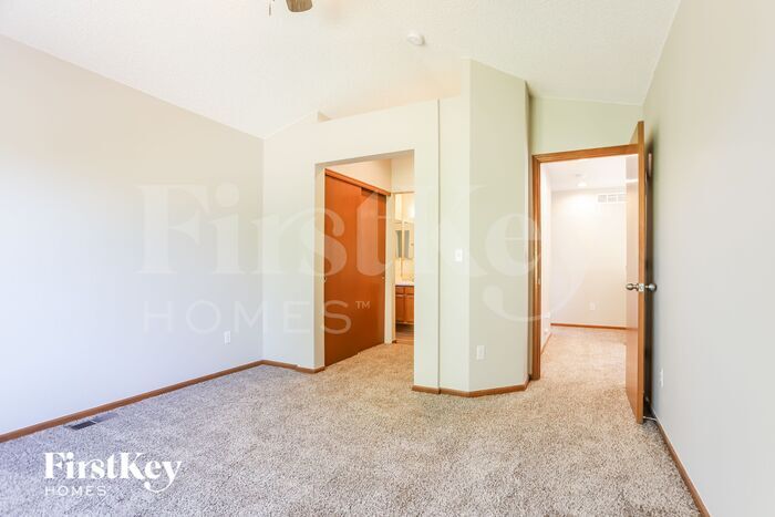 Building Photo - 8870 Clover Meadow Ln