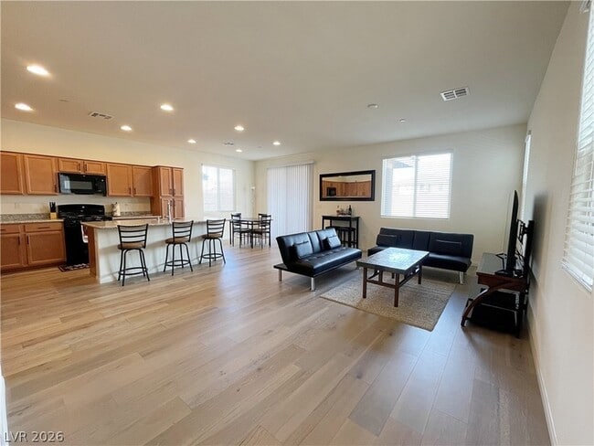 Building Photo - 8520 Little Fox St