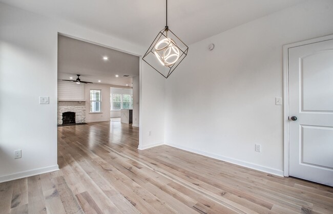 Building Photo - Elegant Midtown Memphis Single-Family Home for Lease