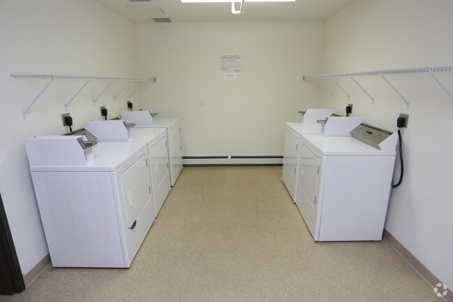 Laundry Room - Autumn Ridge