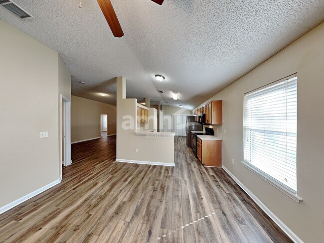 Building Photo - 2570 Blackstone Ct