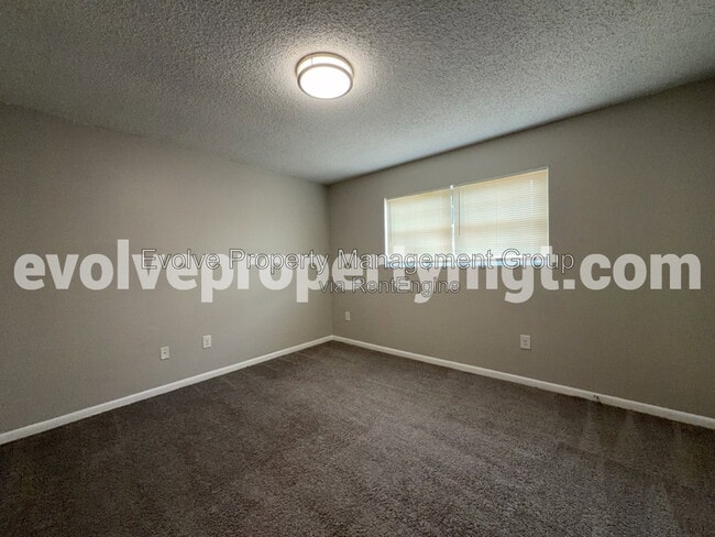 Building Photo - 670 Hobbs Dr