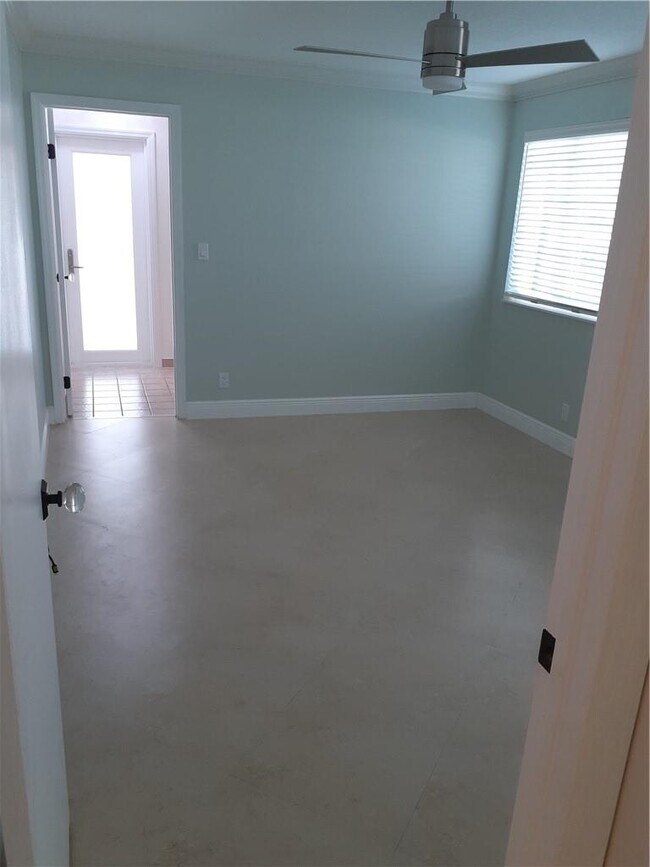 Building Photo - 2748 Oak Tree Ln
