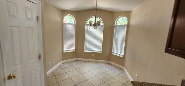 Building Photo - Great single Story Home in Southwest locat...