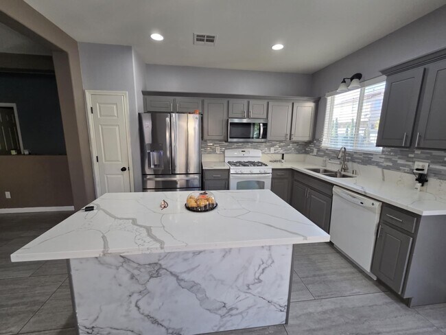 Building Photo - 3760 Candytuft Ridge Ave