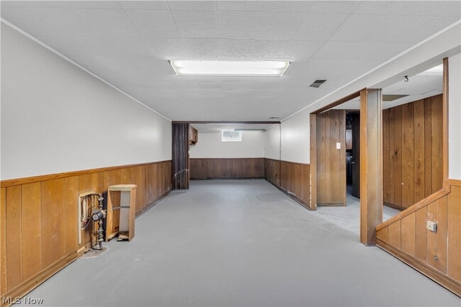 Building Photo - 21440 Fuller Ave