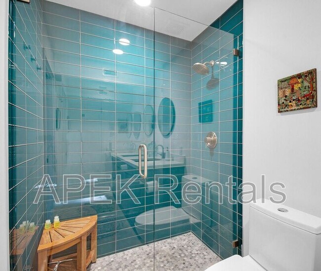 Building Photo - 353 N Hermosa Dr