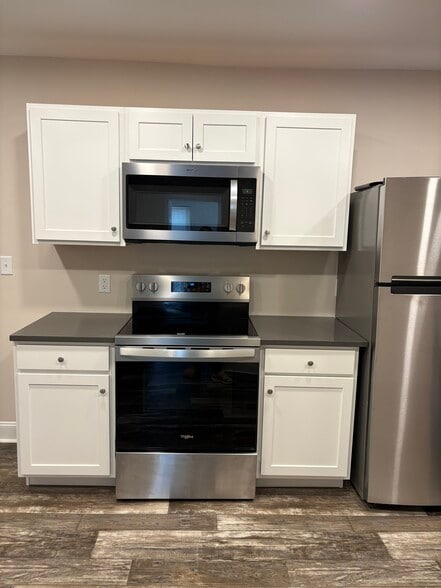 New appliances - 905 N Orange St