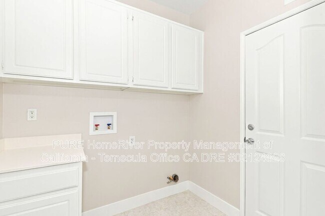Building Photo - 33626 Marigold Ln