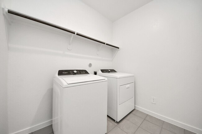 Building Photo - 16690 Sterling Clf St