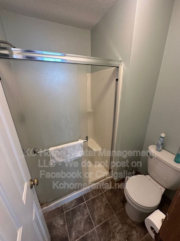 Building Photo - 15139 W 132nd St