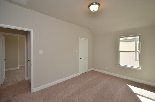 Building Photo - 19255 Presa Canyon Dr