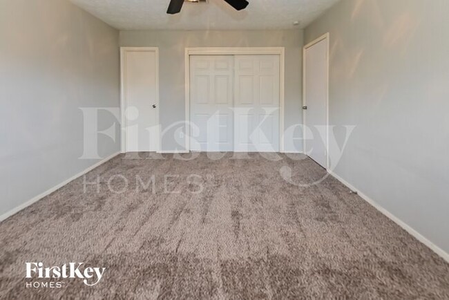 Building Photo - 3843 Buckhurst Dr