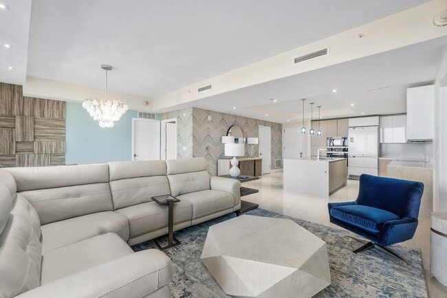 Building Photo - 3100 N Ocean Dr