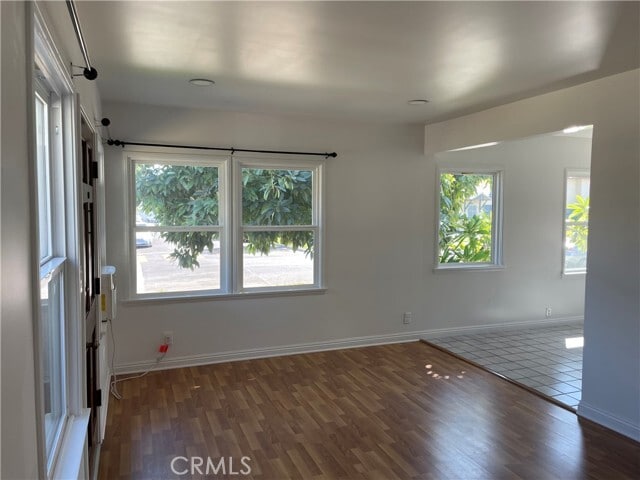 Building Photo - 1009 W Clark Ave