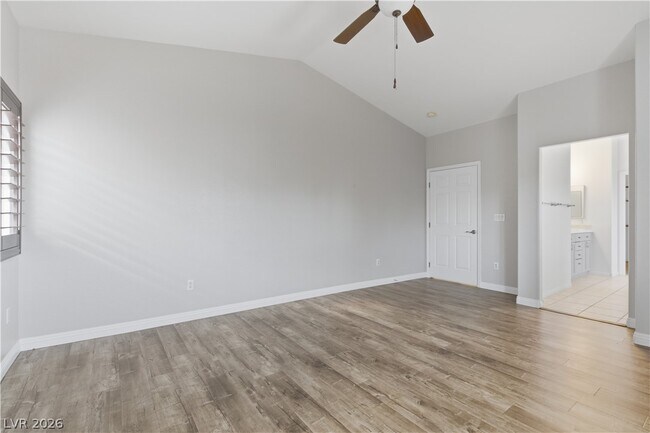 Building Photo - 8899 Sanibel Shore Ave