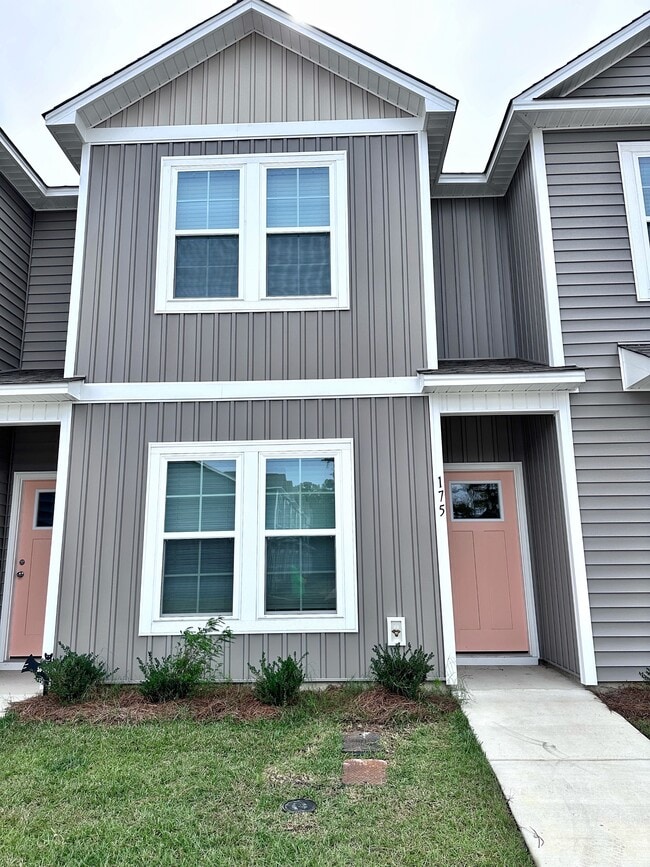 Primary Photo - 175 Loren Rd