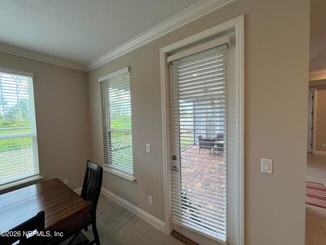 Building Photo - 211 Diamondback Ave