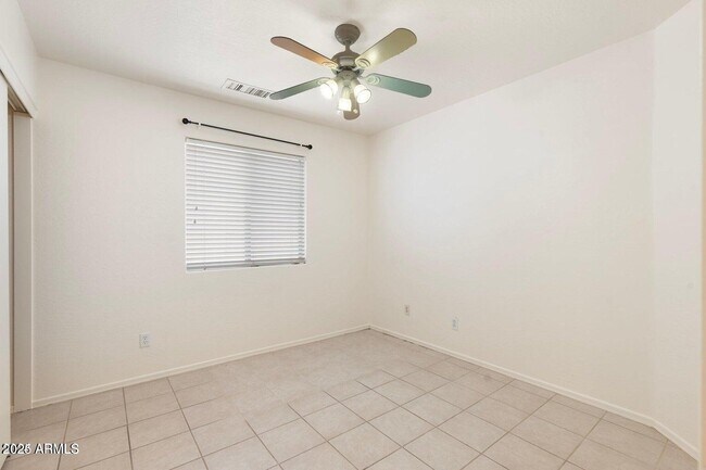 Building Photo - 10833 W Elm Ln