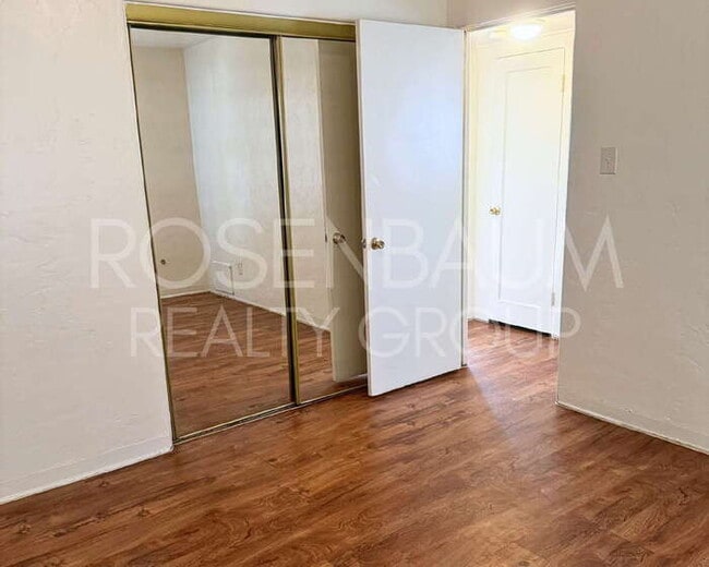 Building Photo - 1713 N Village Dr