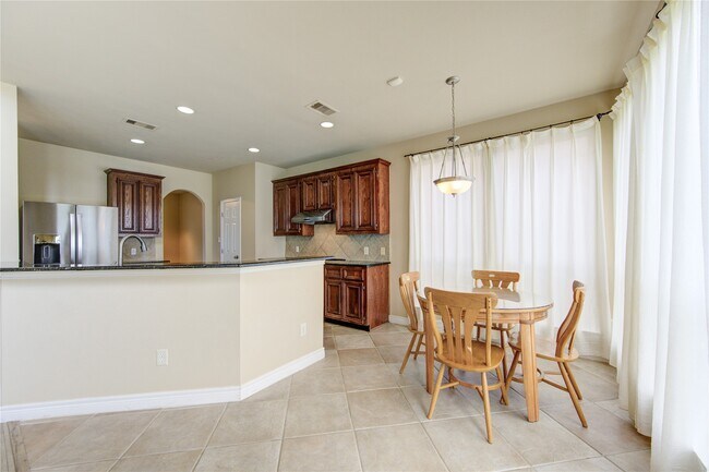 Building Photo - 6018 Royal Hollow Ln