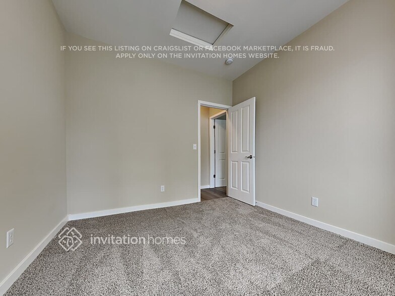 Building Photo - 9208 Periwinkle Loop NE