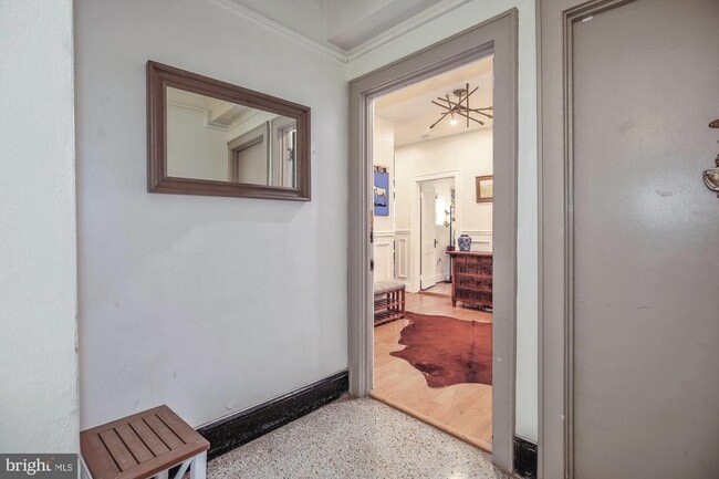 Building Photo - 1820 Clydesdale Pl NW