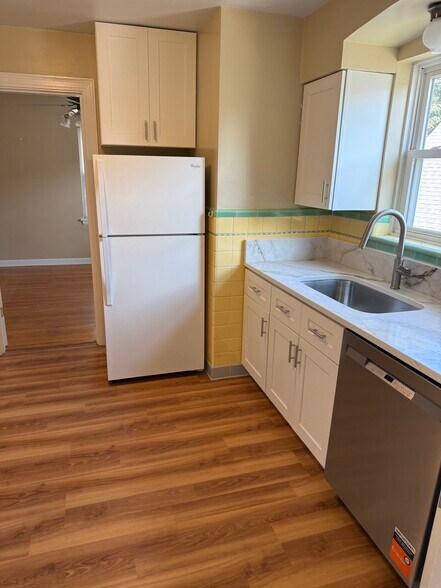 Building Photo - 3512 Rawson Pl