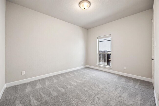Building Photo - 2162 Wildrye Ln