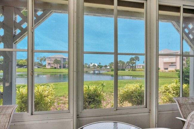 Building Photo - 353 S US Hwy 1