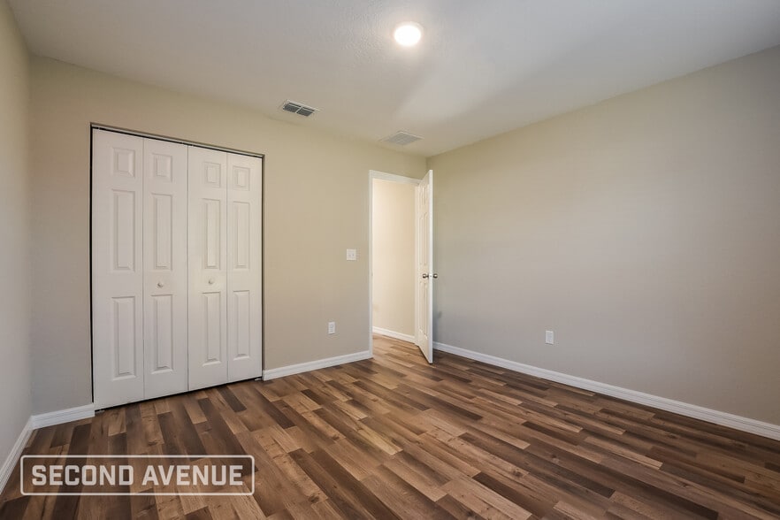 Building Photo - 5360 SW 164th Street Rd