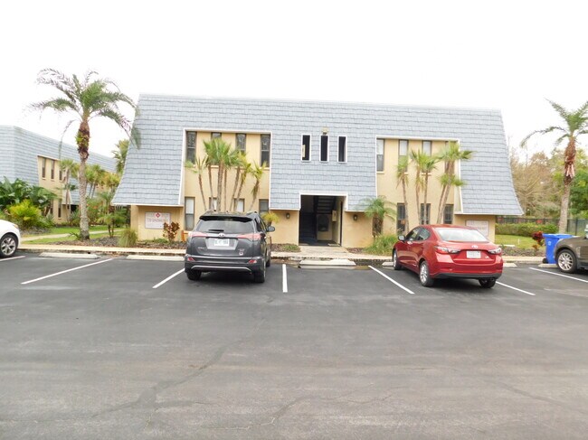 Building Photo - 720 Lyndhurst St